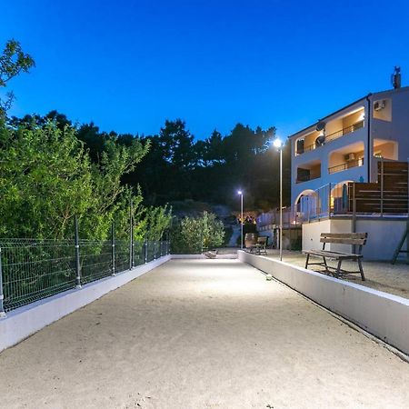 Apartments Fiona - Away From City Crowds Makarská Exteriér fotografie