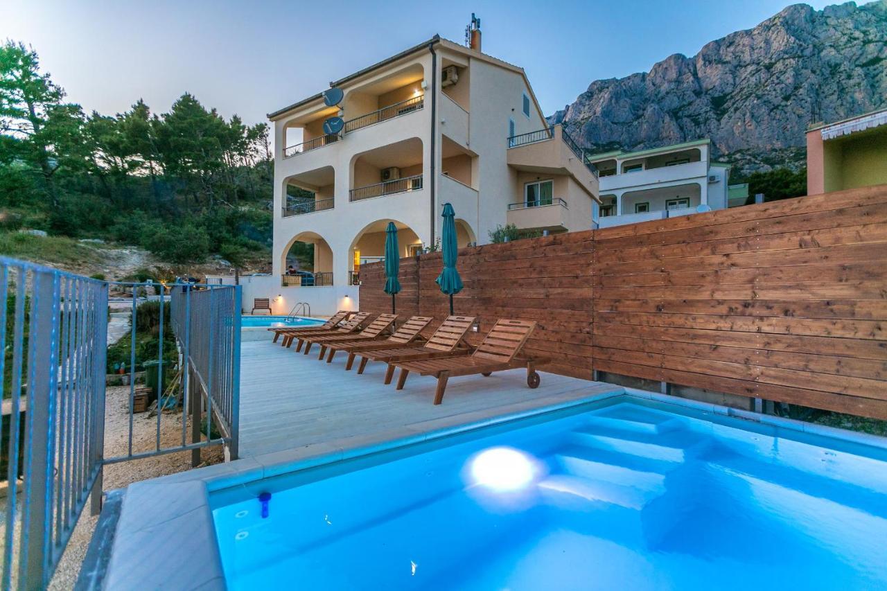Apartments Fiona - Away From City Crowds Makarská Exteriér fotografie