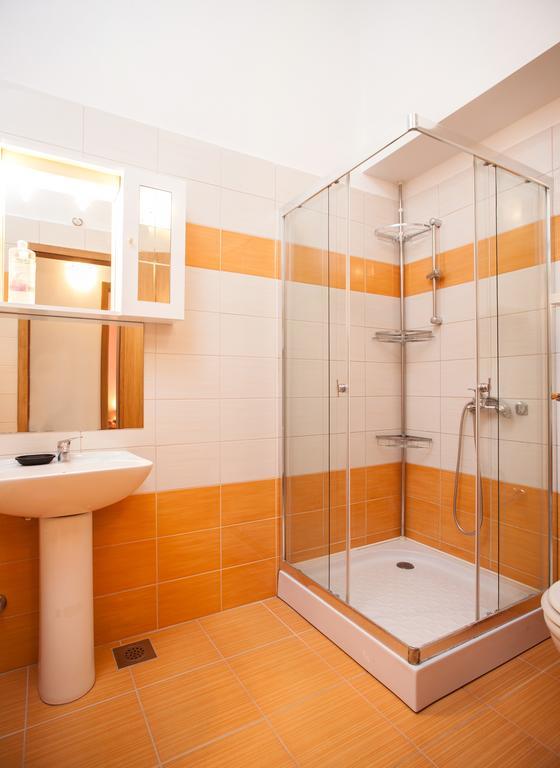 Apartments Fiona - Away From City Crowds Makarská Pokoj fotografie